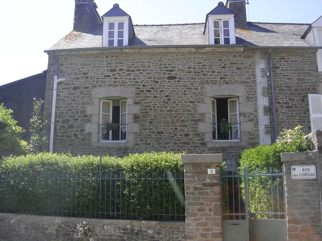 Ferienhaus Les Gites De La Cour Es Meuniers Pleudihen